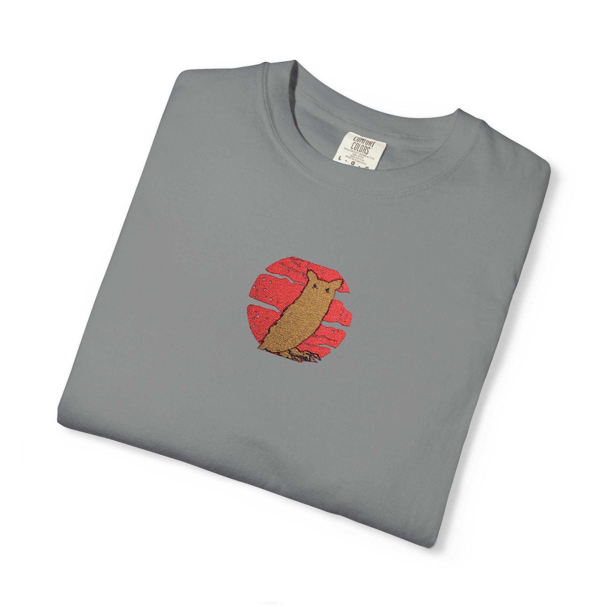 Garment-Dyed Unisex T-Shirt with Artistic Design, Cool Graphic Tee, Casual Summer Top, Unique Gift for Friends, Vintage Style Shirt, [...]